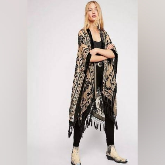 Free People Accessories - NEW WITH TAGS Free People Nightbird Velvet Burnout Kimono Duster